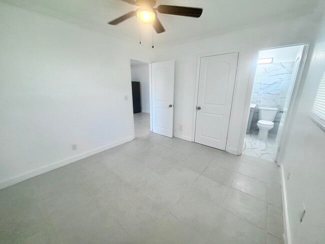 Building Photo - 531 C St