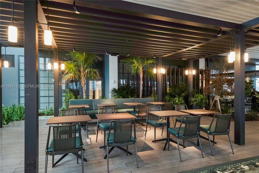 Building Photo - 159 NE 6th St