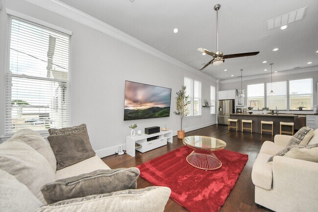 Building Photo - 9614 Riddlewood Ln