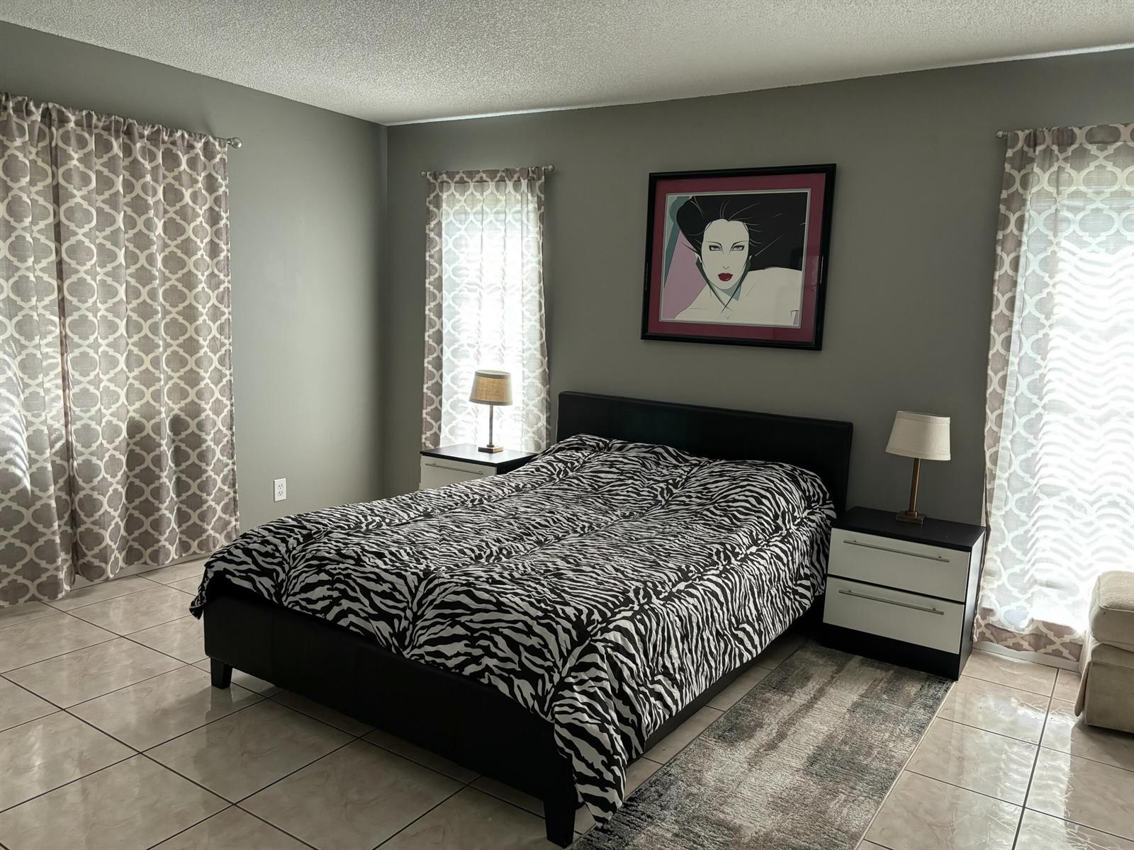 Building Photo - 1120 Boxwood Dr