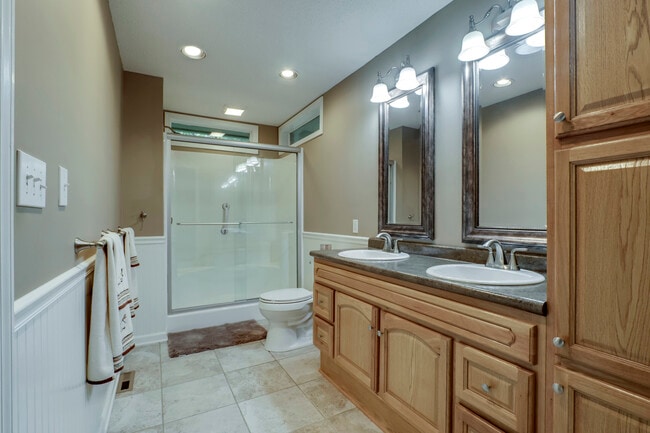 Building Photo - 260 Chuniloti Way