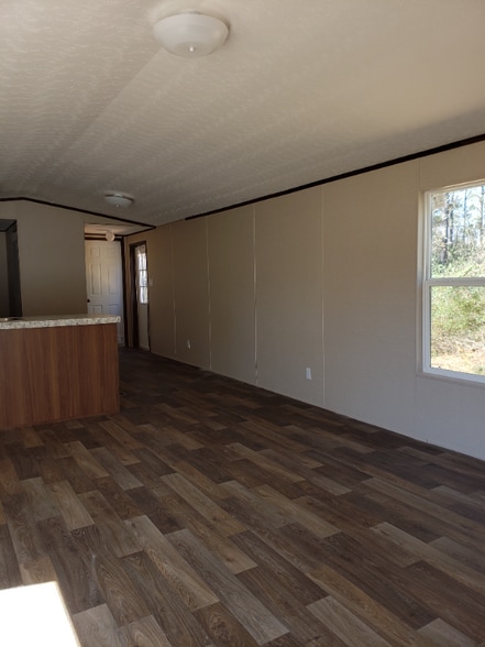 Building Photo - 2715 W McCrainie St