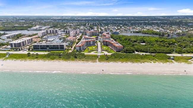 Building Photo - 2871 N Ocean Blvd