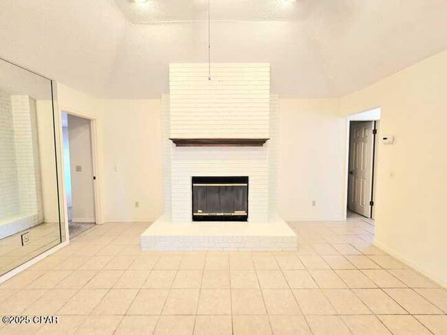 Building Photo - 5309 Robert Holmes Dr