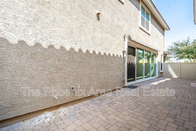 Building Photo - 1055 S Reber Ave