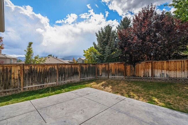 Building Photo - 4 Bedroom Home with Loft & Mountain Views ...