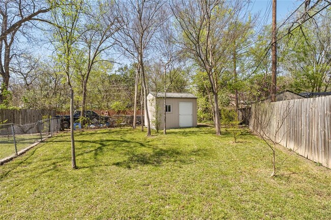 Building Photo - 6414 Kenilworth Dr