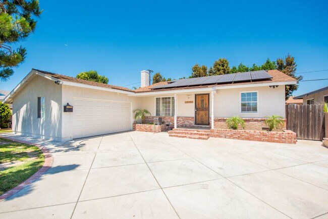 Building Photo - Beautiful 4 Bedroom Home in Garden Grove
