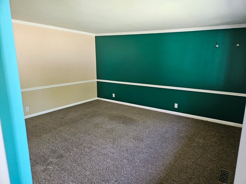 Building Photo - 1730 E 3990 S