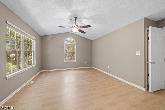 Building Photo - 43 Sapphire Ln
