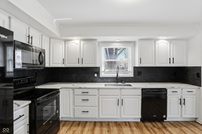 Building Photo - 512 Lexington Blvd