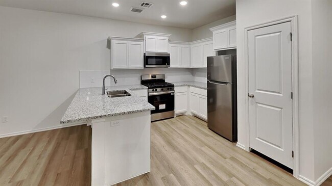 Building Photo - 1215 NW 113th St