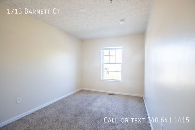 Building Photo - 1713 Barnett Ct