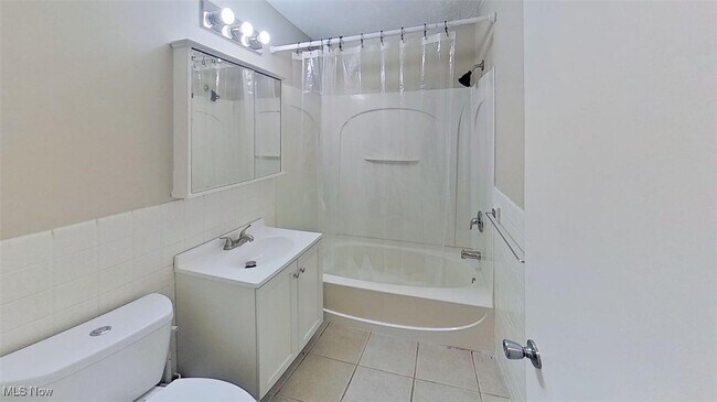 Building Photo - 24600 Euclid Ave