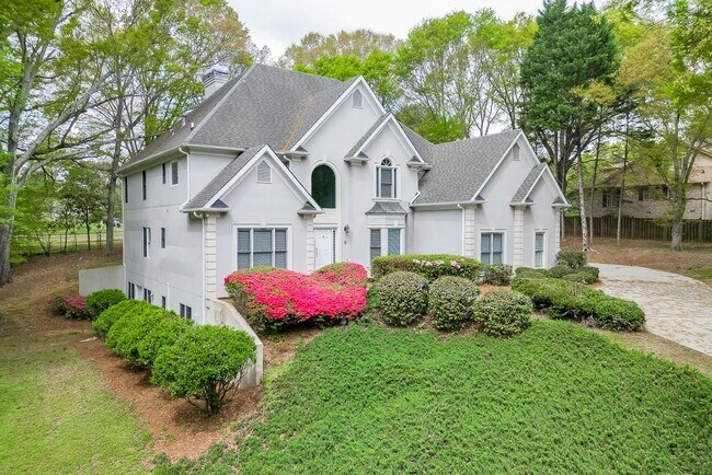 Building Photo - 9345 Riverclub Pkwy