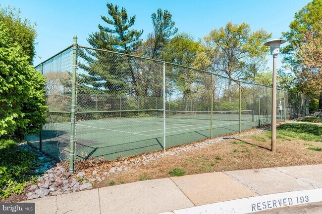 Building Photo - 106 Roberts Ln