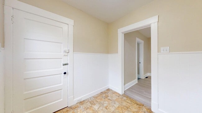 Building Photo - 3865 W 16th St