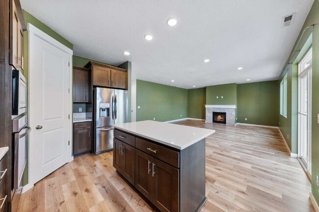Building Photo - Large Recent Construction Home with Bonus Room!