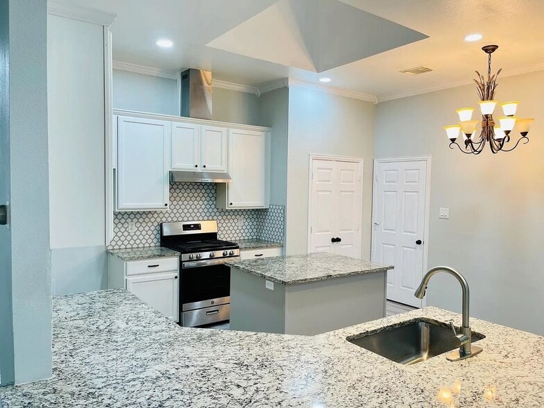 Building Photo - 5628 Rickshaw Ln