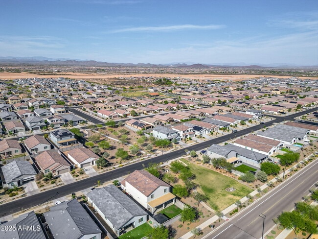 Building Photo - 17809 W Country Club Terrace