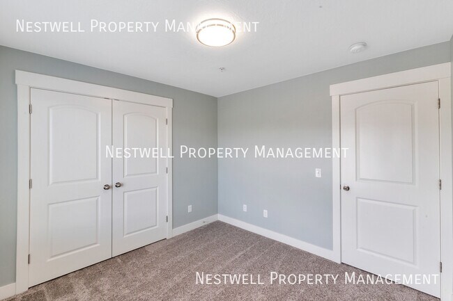 Building Photo - 1045 S 1700 W