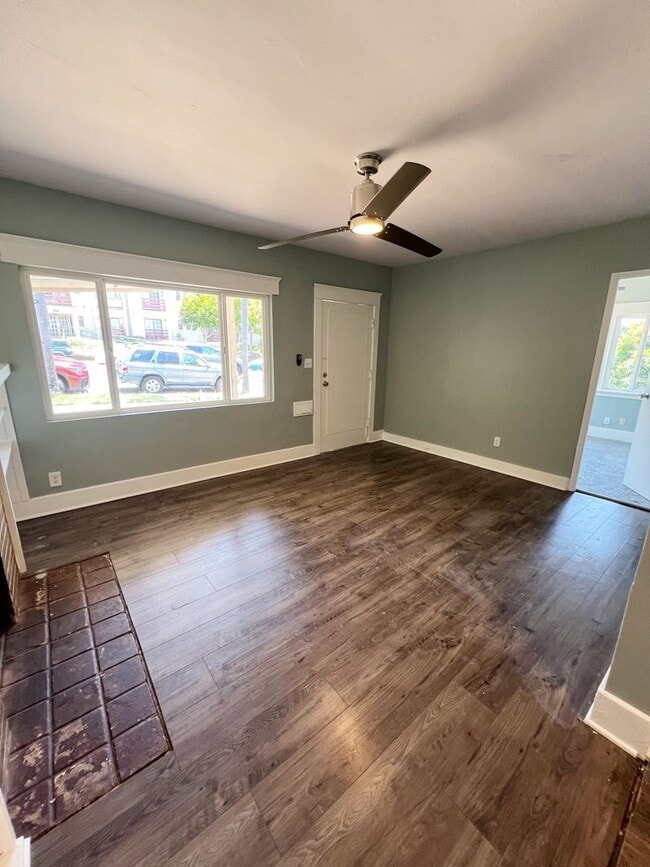 Building Photo - 4 Bed/2 Bath Home in North Park!