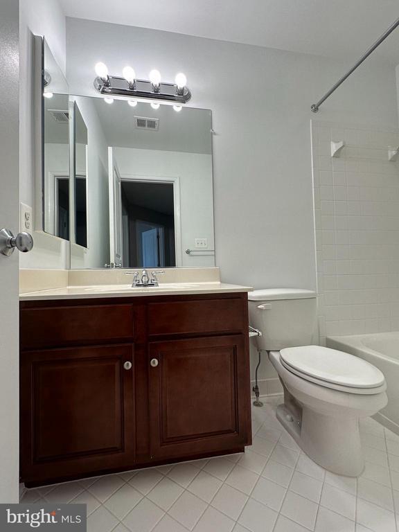 Building Photo - 23289 Tradewind Dr