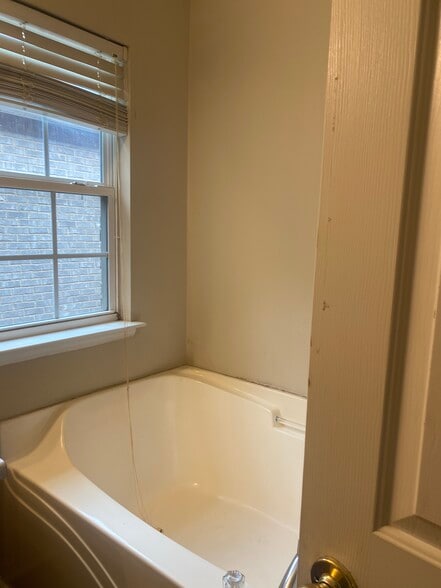 Building Photo - 188 Rankin Cir