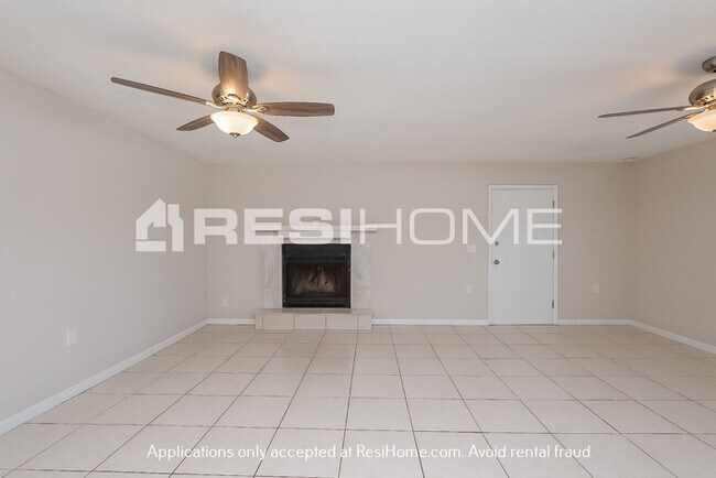 Building Photo - HOME FOR RENT!!