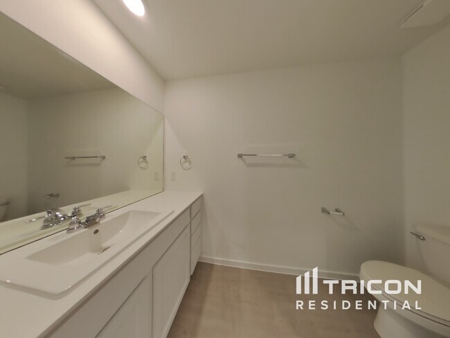 Building Photo - 3072 Dawn Sound Dr