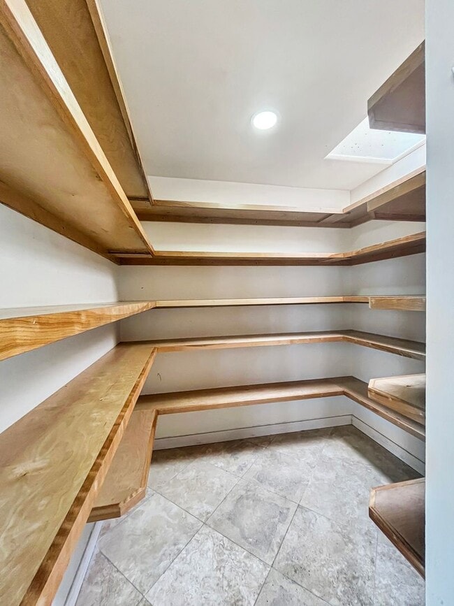 Building Photo - Gorgeous 3BD/2BA House in Pacific Beach W/...
