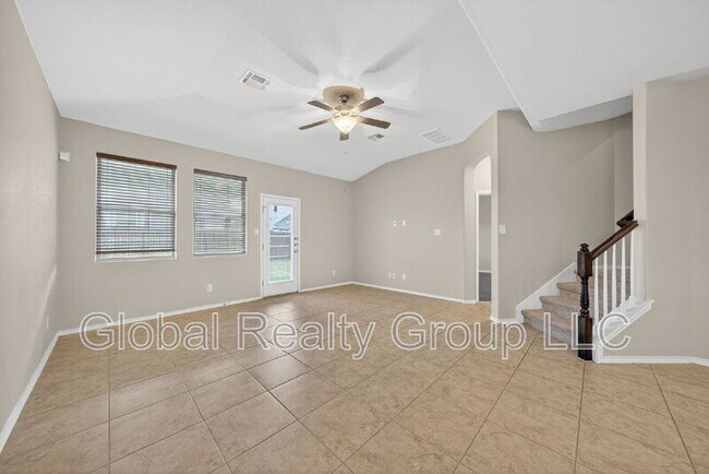 Building Photo - 10405 Macarthur Way