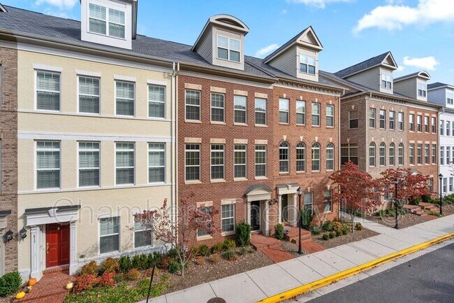 Building Photo - 415 N Upton Ct