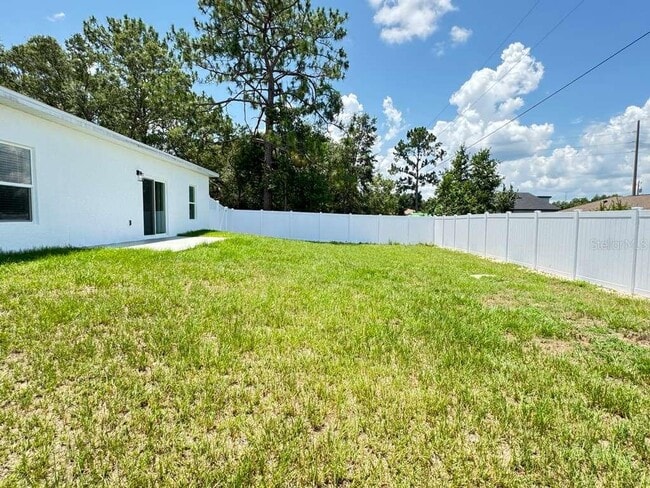 Building Photo - 15096 SW 51st Ave