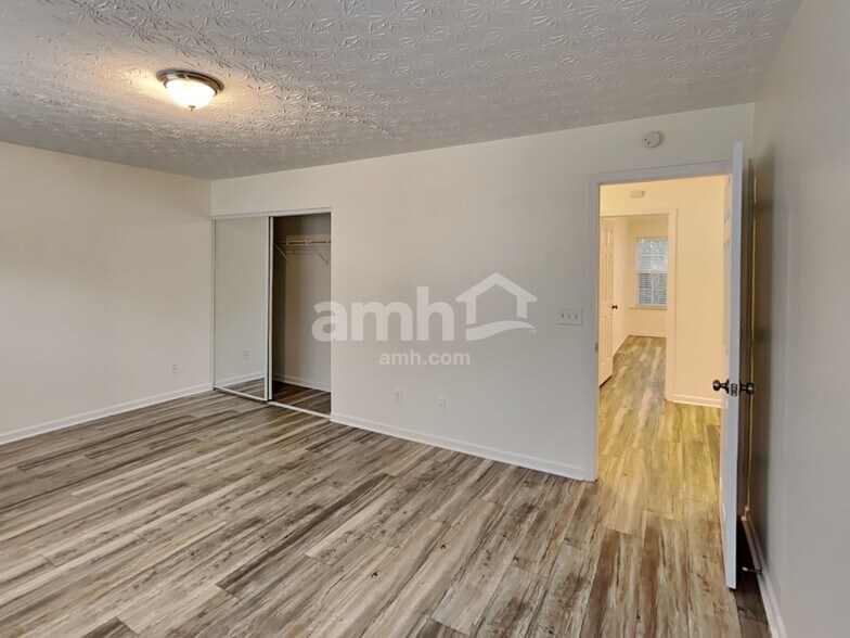 Building Photo - 159 Holly Mill Village Dr