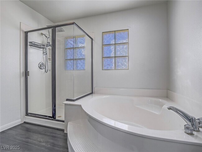 Building Photo - 10898 Carberry Hill St