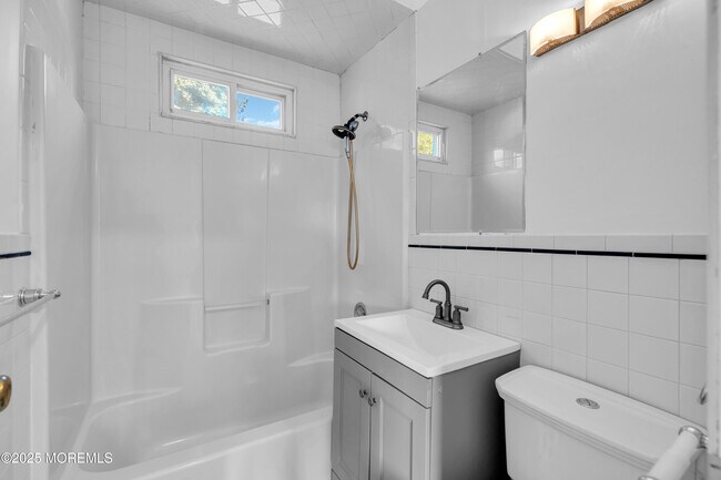 Building Photo - 879 Egret Dr