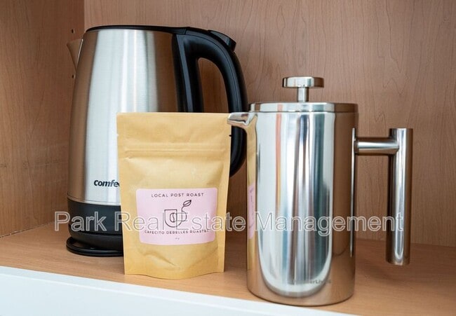 Building Photo - 901 E Edenton St