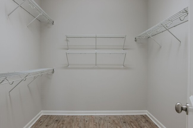 Building Photo - Family Home in Shelbi Place Available Aug ...