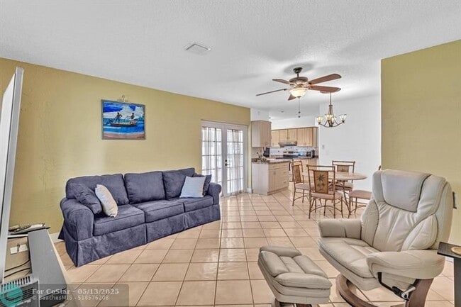 Building Photo - 7102 NW 93rd Ave