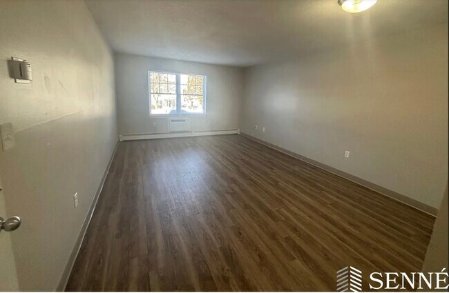 Building Photo - 65 Frank's Ln