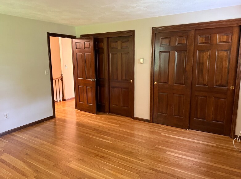 Building Photo - 17 Circle Rd