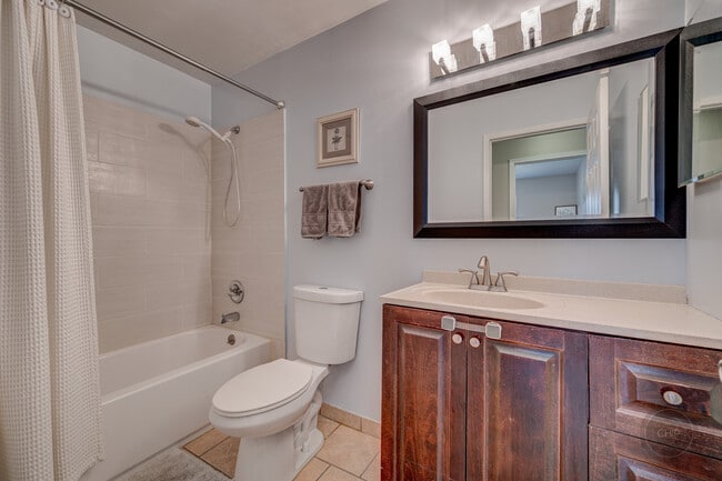 Building Photo - 1306 Canyon Run Rd