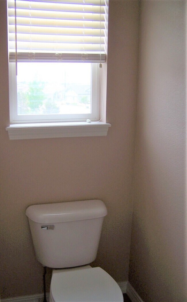 Building Photo - 2361 Craycroft Dr