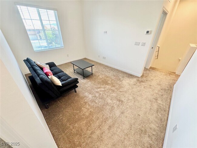 Building Photo - 20 Barbara Ln