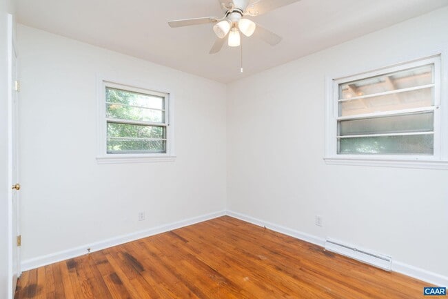 Building Photo - 122 Westerly Ave
