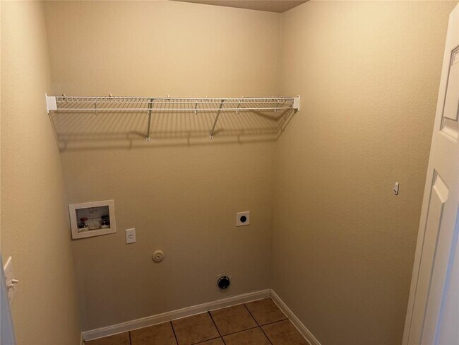 Building Photo - 1600 Melissa Oaks Ln