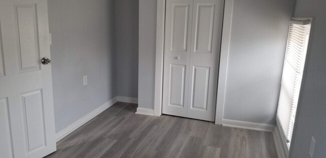 Building Photo - Townhouse in Downtown Smyrna - $1600.00 per Month!