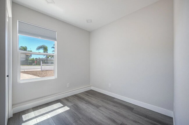 Building Photo - 199 Twin Oaks Cir