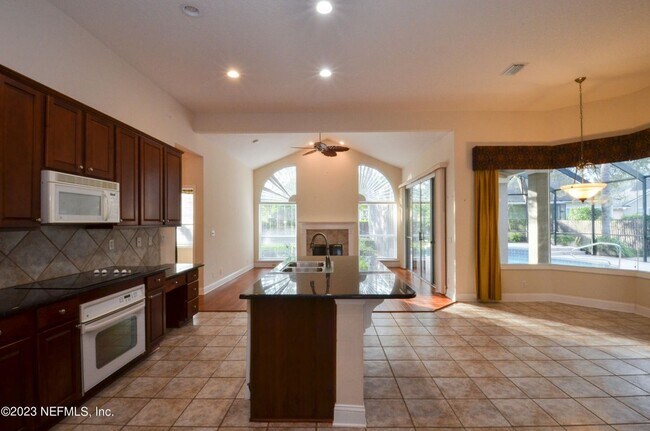Building Photo - 11712 Blackstone River Dr